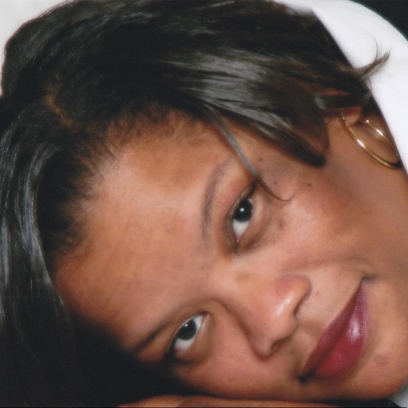 Meet your Posher, Shanelle (a.k.a. Bigbaby) - Picture 3 of 4